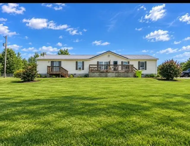 6401 Mt Zion Road, East Bernstadt, KY 40729 - #1