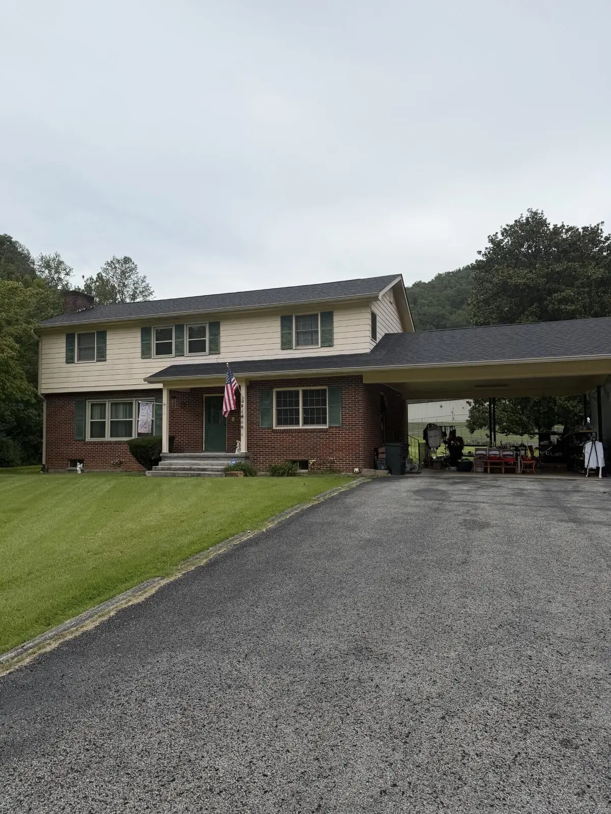 2511 S Lake Drive, Prestonsburg, KY 41653 - #1