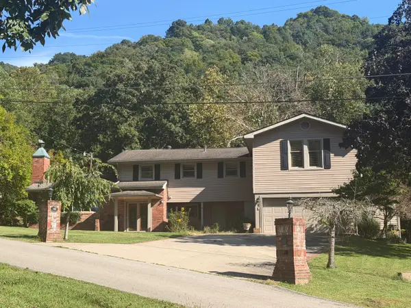 891 Woodland Hills, Harlan, KY 40831