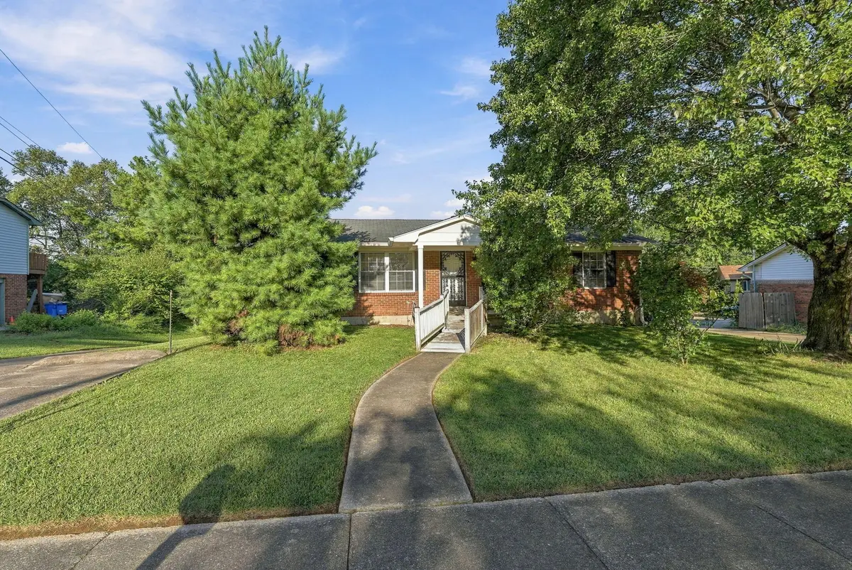 3185 Carriage Lane, Lexington, KY 40517 - #1