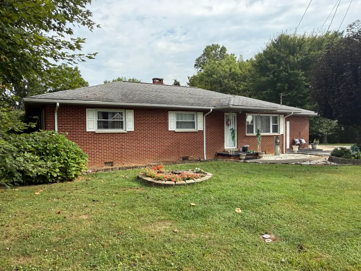 1017 N Main Street, Barbourville, KY 40906 - #1