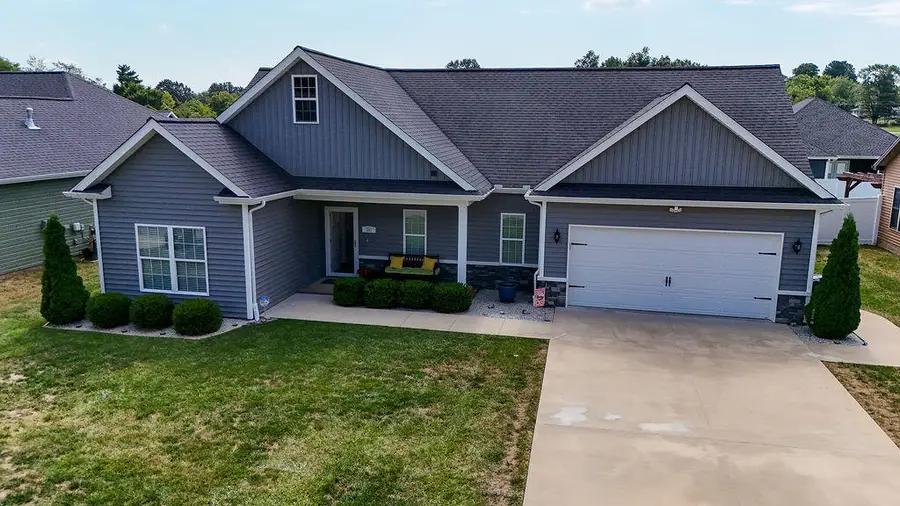 220 Hunters Ridge Drive, Paducah, KY 42001 - #2