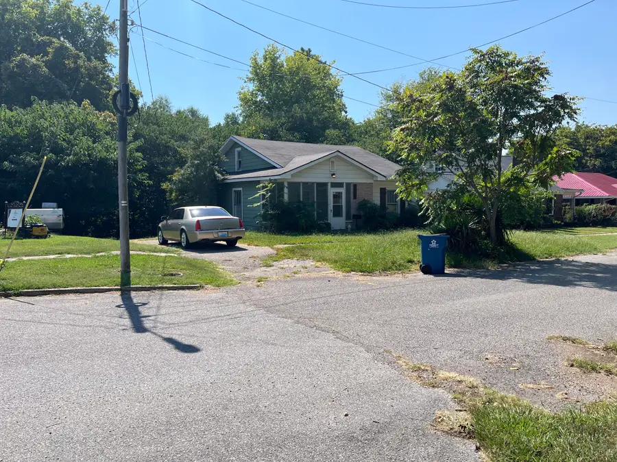 715 Magnolia Street, Hickman, KY 42050 - #2
