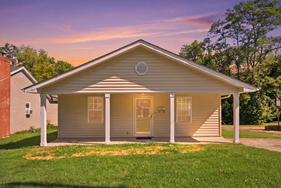 611 College Street, Winchester, KY 40391 - #2