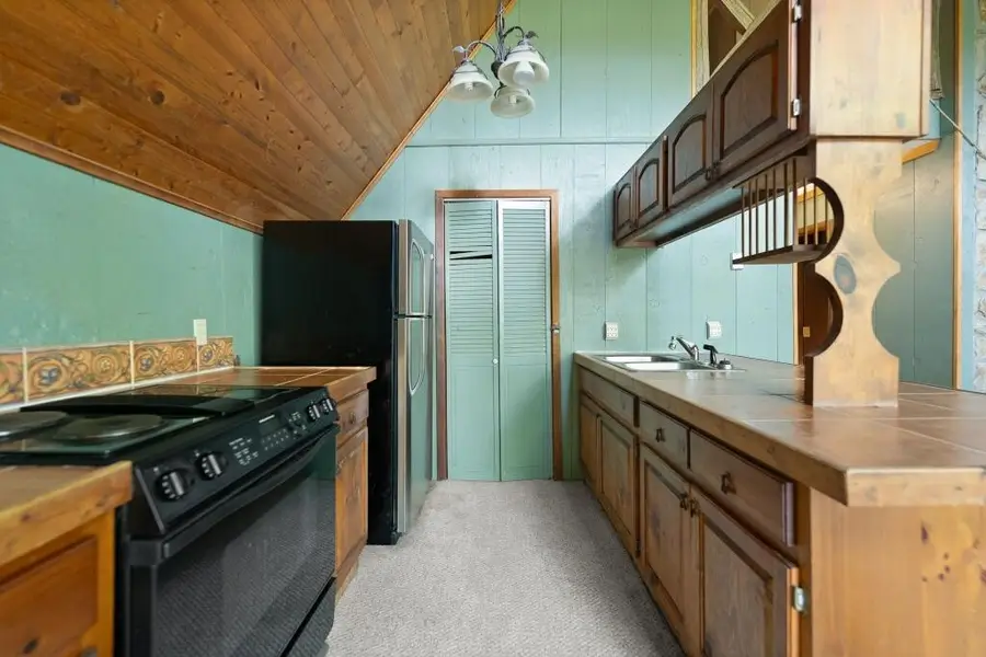 141 Lick Fork Road, Middlesboro, KY 40965 - #3