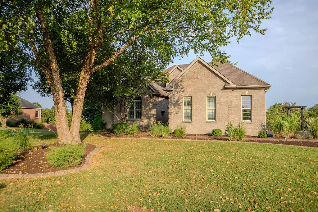 916 Country Oaks Drive, Richmond, KY 40475 - #1