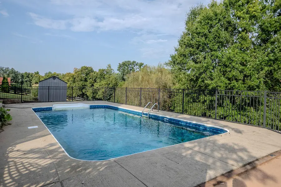 916 Country Oaks Drive, Richmond, KY 40475 - #3