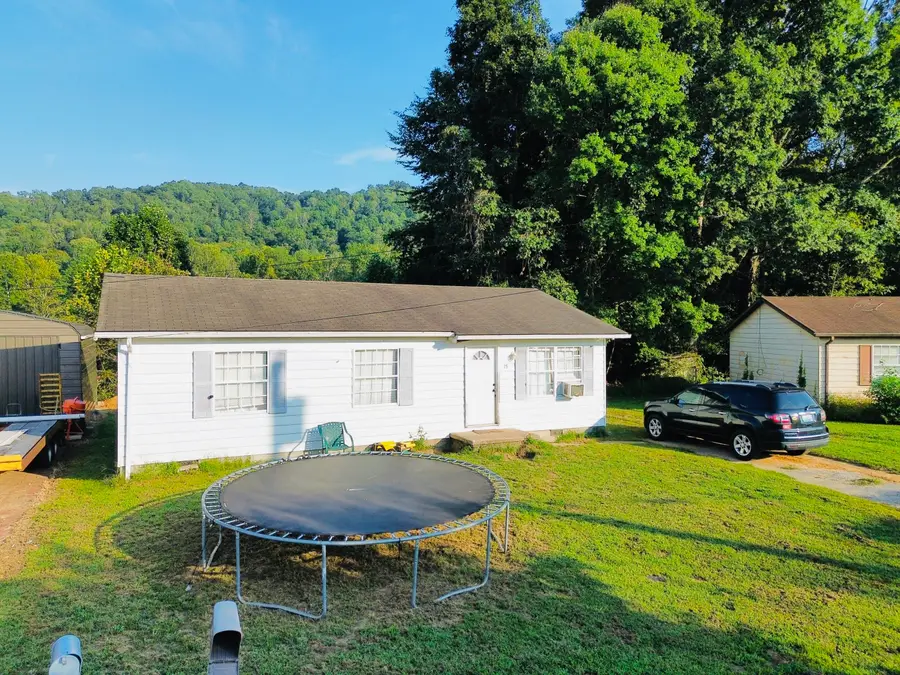 75 Elkins Street, Vanceburg, KY 41179 - #3
