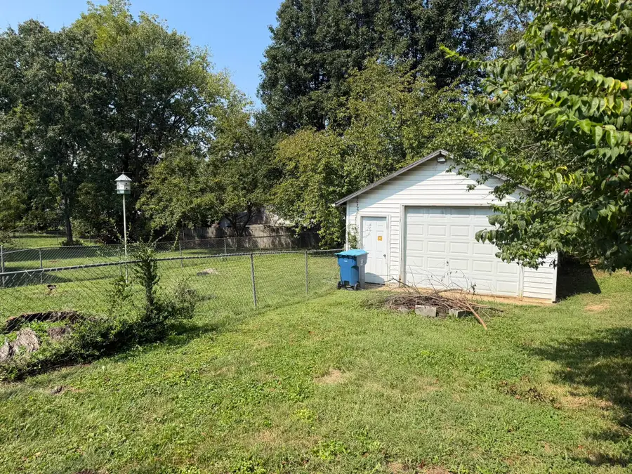 127 Center Street, Lawrenceburg, KY 40342 - #2