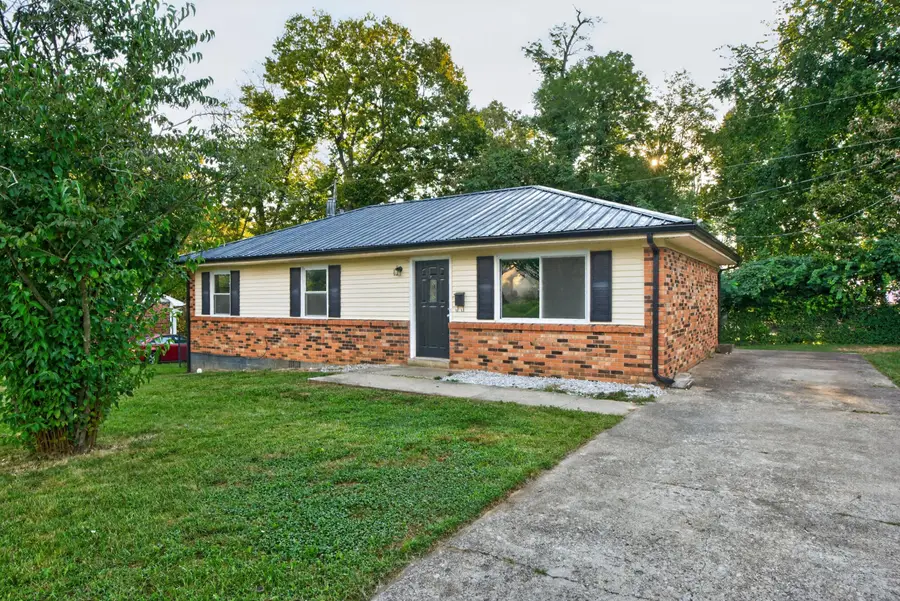 628 Windsor Way, Paris, KY 40361 - #3