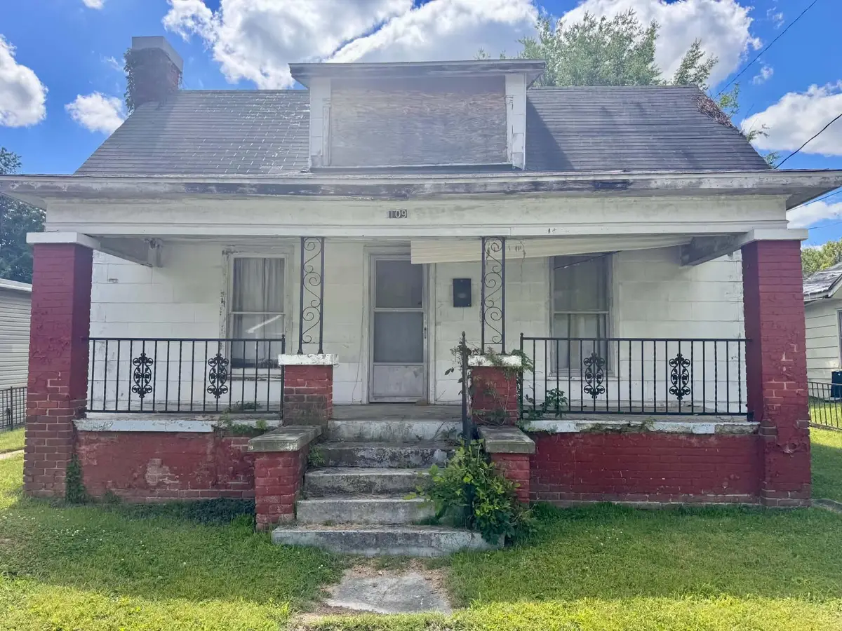 109 S Elm Street, Hopkinsville, KY 42240 - #1