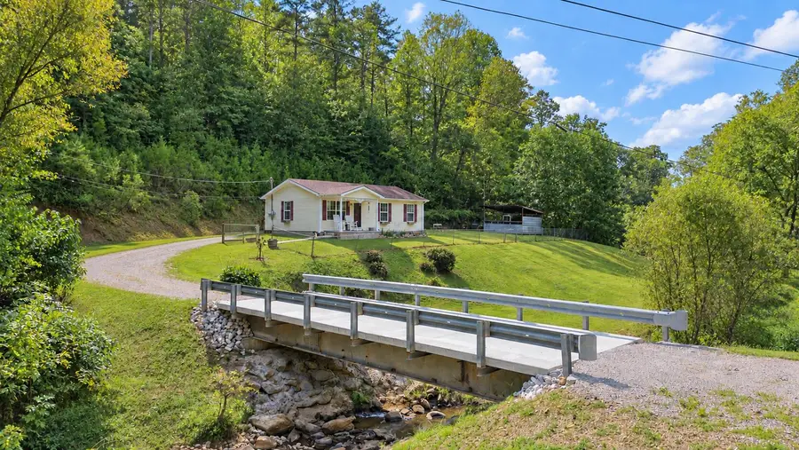 229 W Highway 577, Manchester, KY 40962 - #2