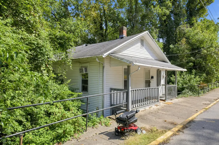 235 E 4th Street, Maysville, KY 41056 - #2