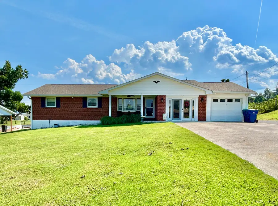 237 Magnolia Avenue, Somerset, KY 42503 - #2
