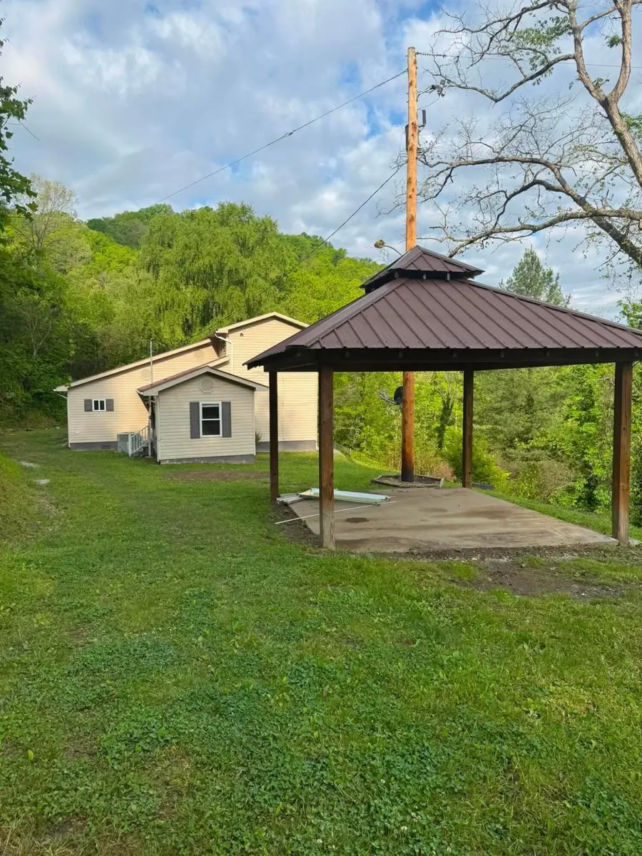 94 Edgewood Drive, Isom, KY 41824 - #2
