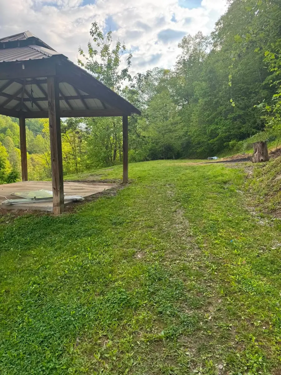 94 Edgewood Drive, Isom, KY 41824 - #3