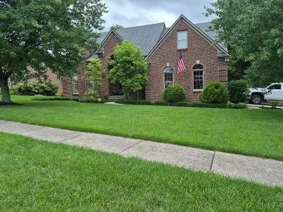 143 Cross Creek, Paris, KY 40361