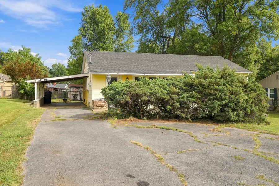 1353 W Broadway, Mayfield, KY 42066 - #2