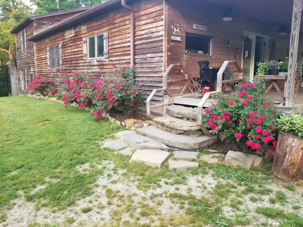 9430 Kentucky 779, Rockholds, KY 40759