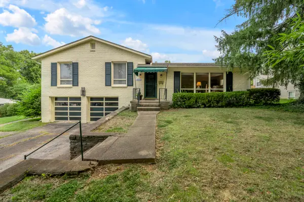 1011 Castleton Way, Lexington, KY 40517