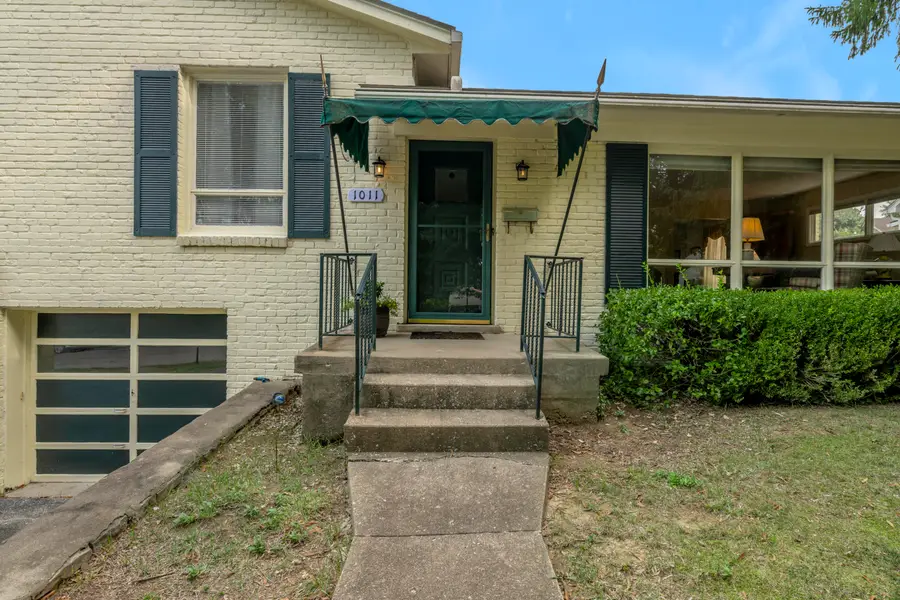 1011 Castleton Way, Lexington, KY 40517 - #2