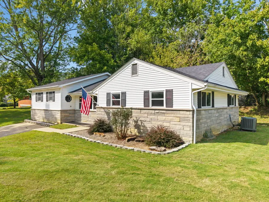 408 S Willow Drive, Morehead, KY 40351 - #3