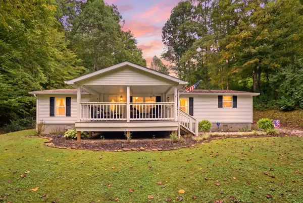 5564 Right Fork Of Maces Creek Road, Viper, KY 41774