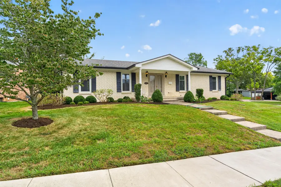 1295 Oaklawn Park, Lexington, KY 40517 - #2