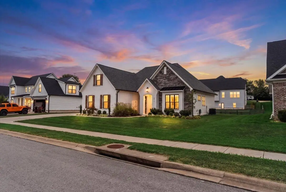 3012 Red Oak Trail, Versailles, KY 40383 - #1