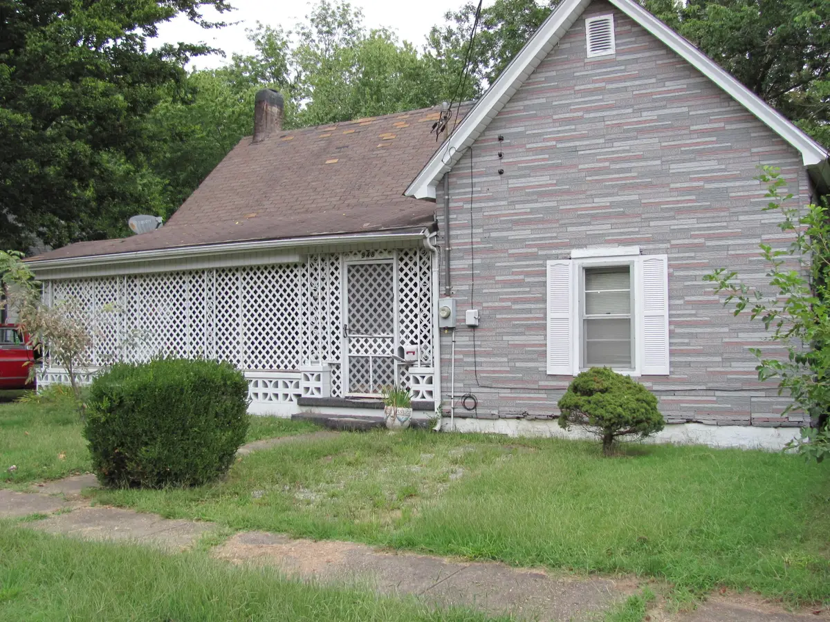 948 S 7th Street, Mayfield, KY 42066 - #1