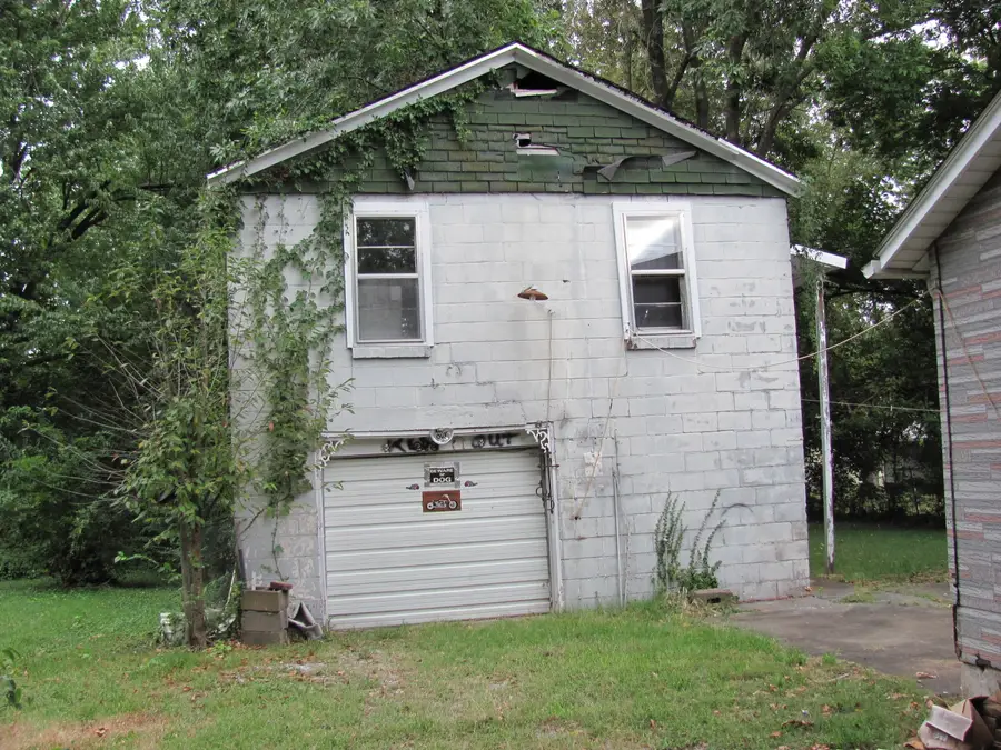 948 S 7th Street, Mayfield, KY 42066 - #3