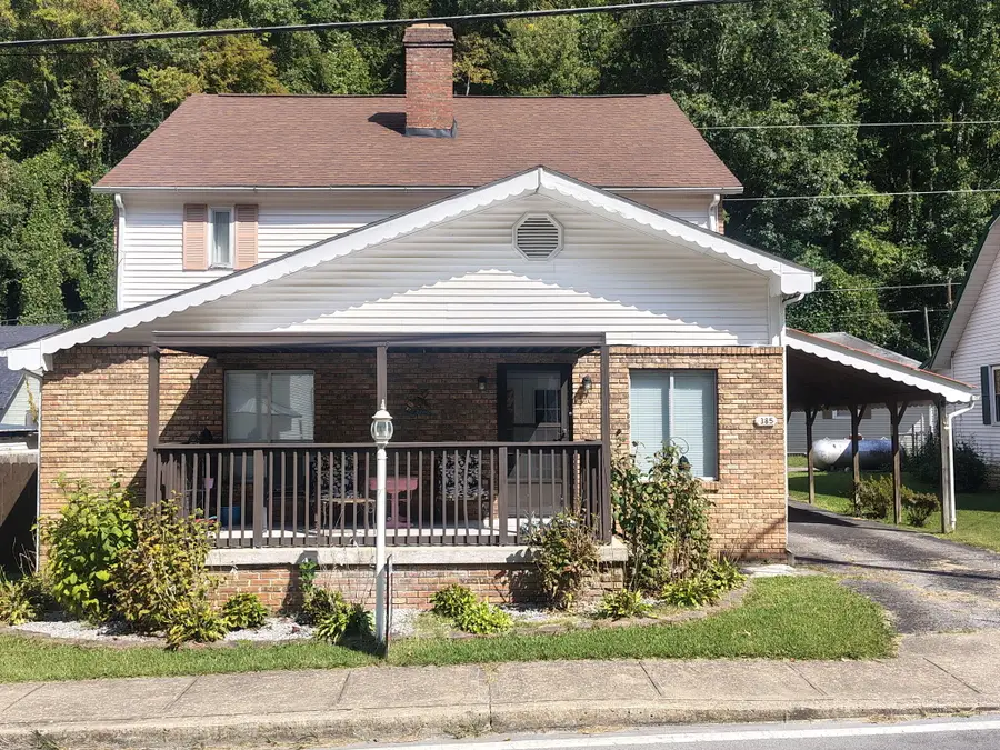 385 E Main Street, Lynch, KY 40855 - #2