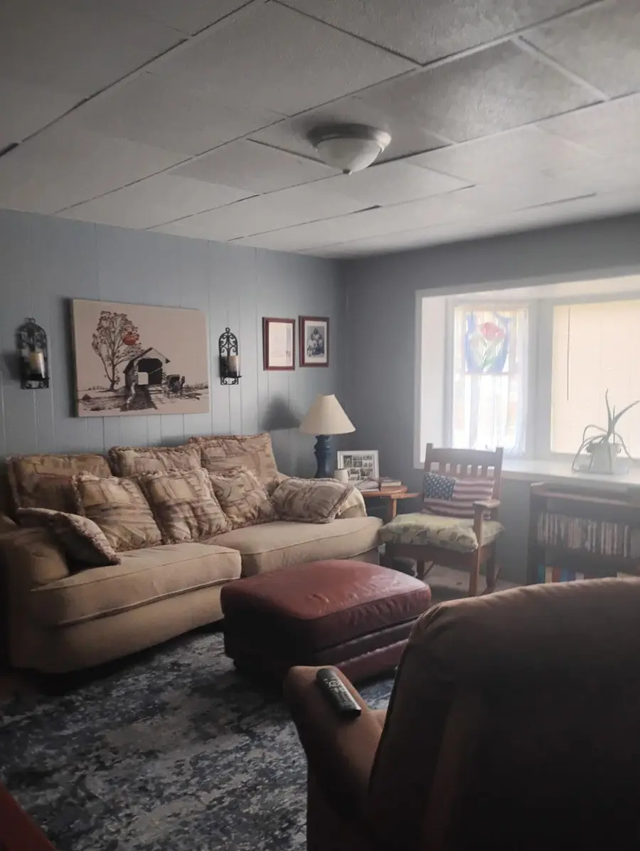 385 E Main Street, Lynch, KY 40855 - #3