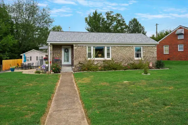 2206 Circle Drive, Lexington, KY 40505