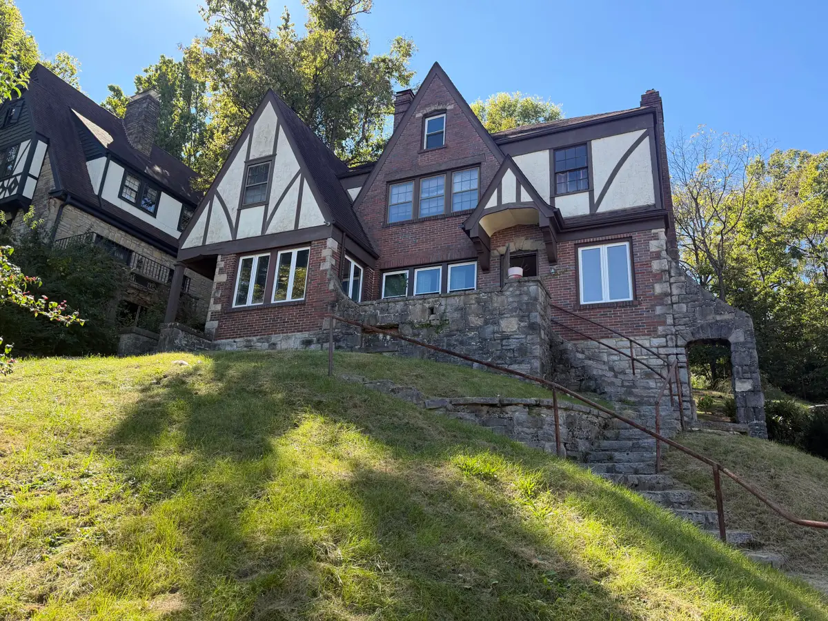828 Shelby Street, Frankfort, KY 40601 - #1