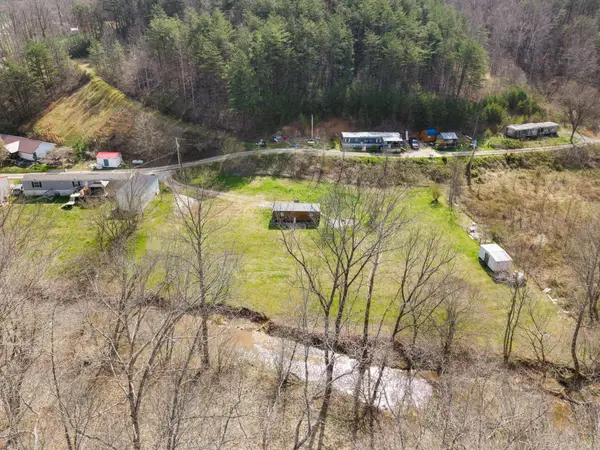 165 Frank Williams Road, Salyersville, KY 41465