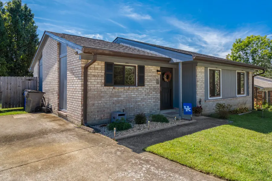 3796 Niagara Drive, Lexington, KY 40517 - #2