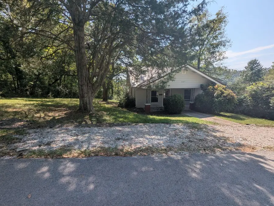 407 W 15th Street, Corbin, KY 40701 - #3