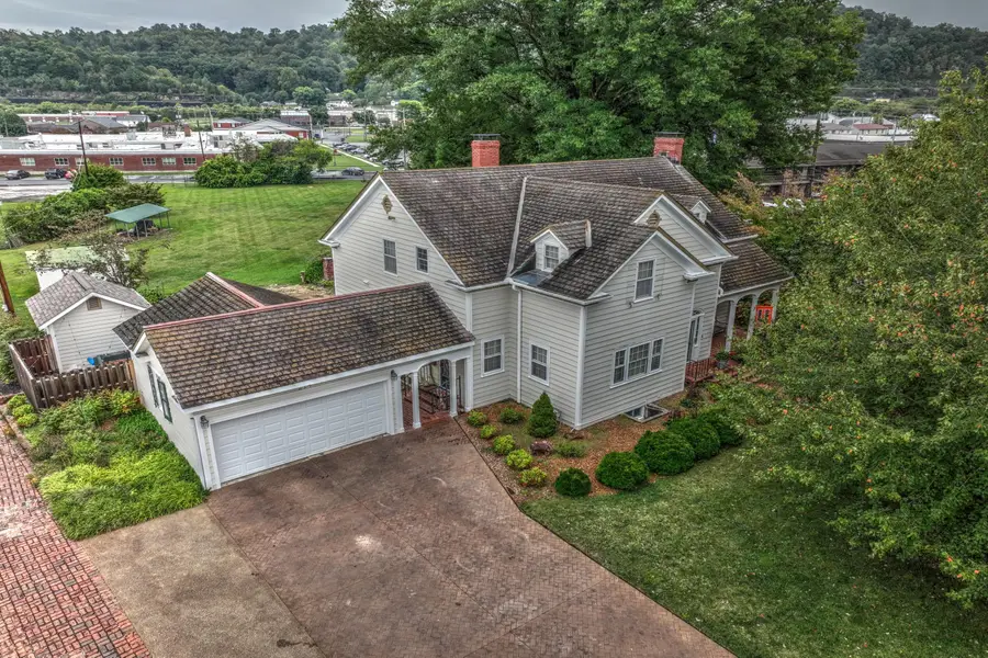 214 College Street, Barbourville, KY 40906 - #2