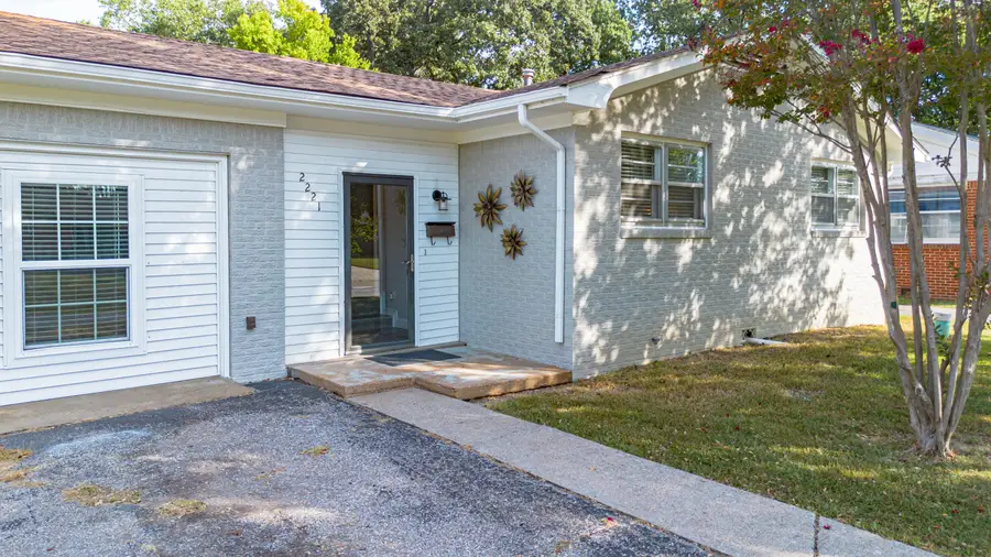 2221 Clay Street, Paducah, KY 42001 - #2
