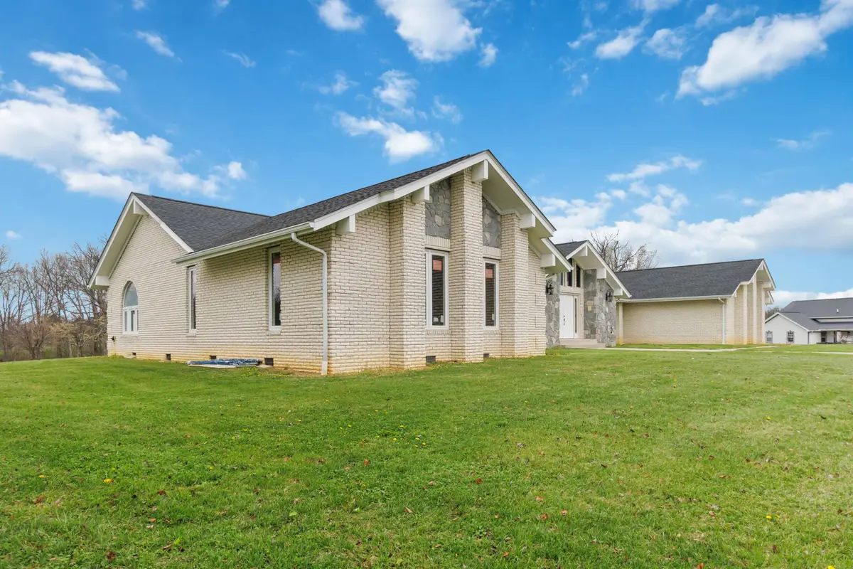 2056 W Laurel Road, London, KY 40741 - #1