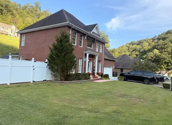 50 Cedar Trace Drive, Prestonsburg, KY 41653