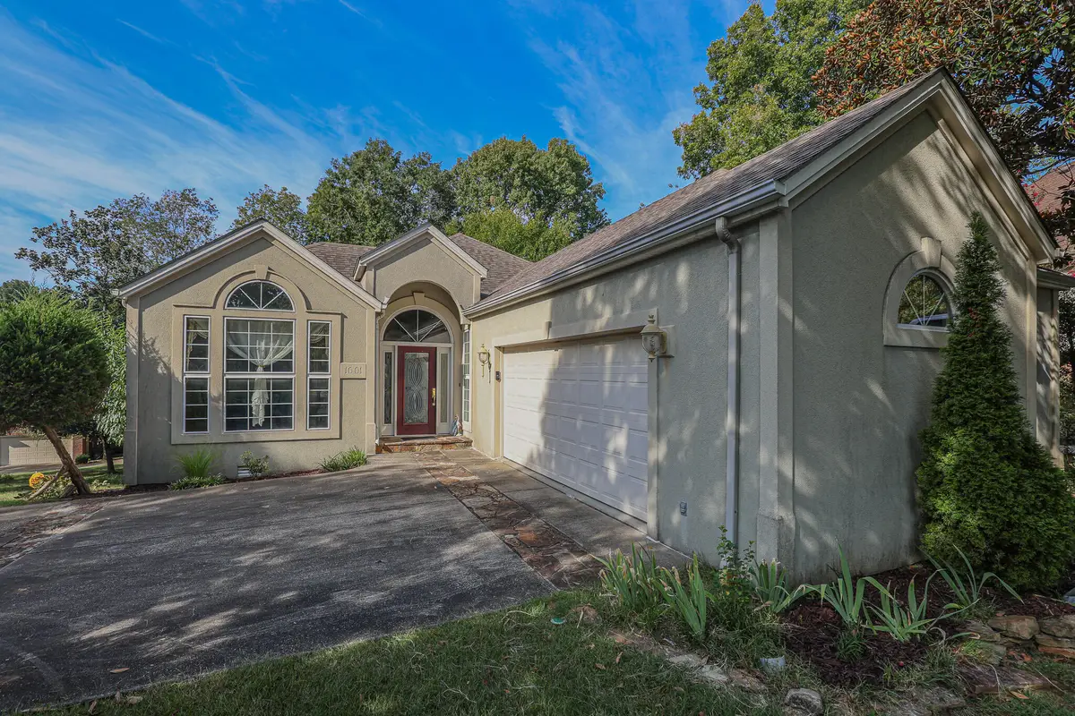 1001 Lakeview Drive, Paducah, KY 42003 - #1