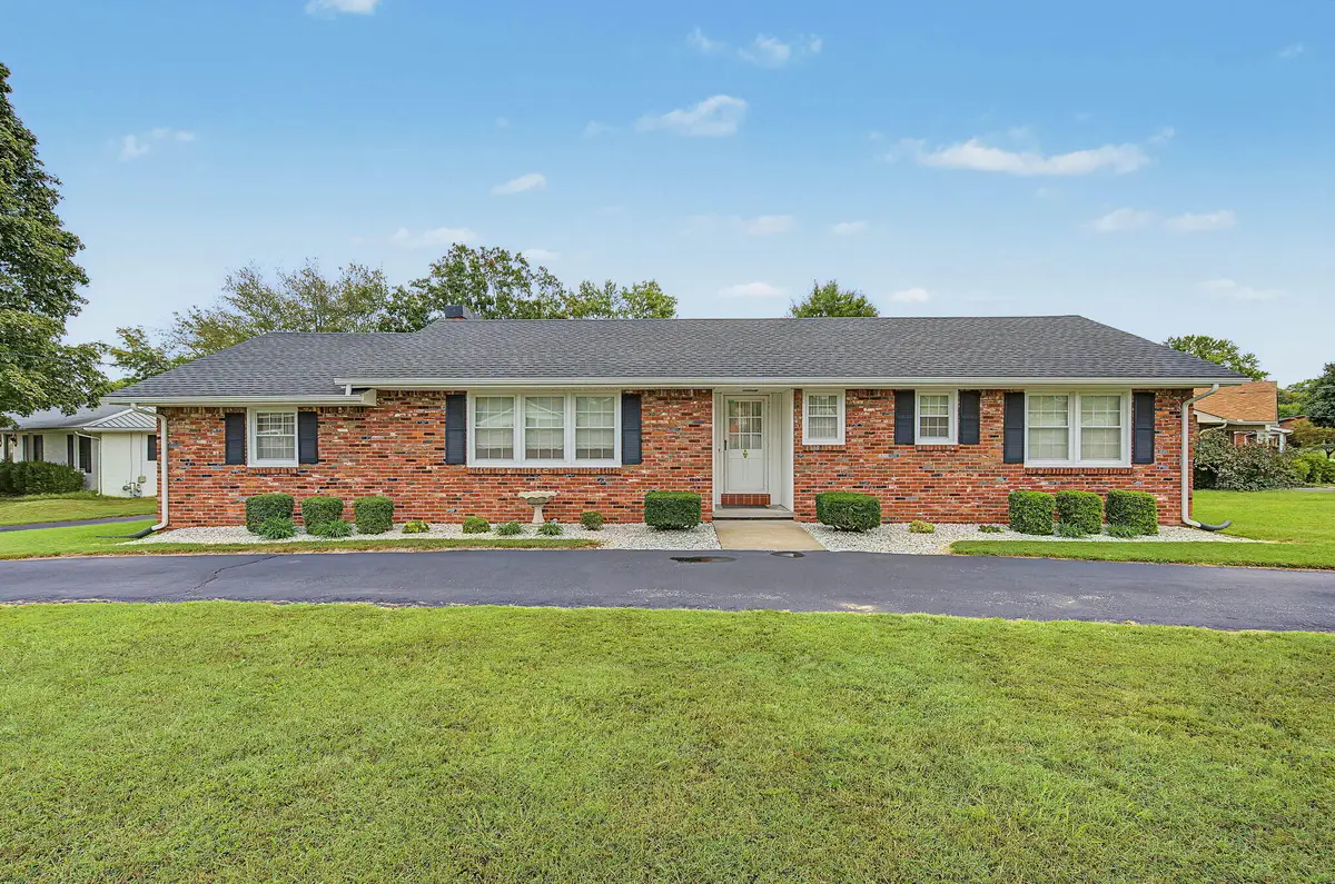 1144 Rodes Drive, Bowling Green, KY 42104 - #1