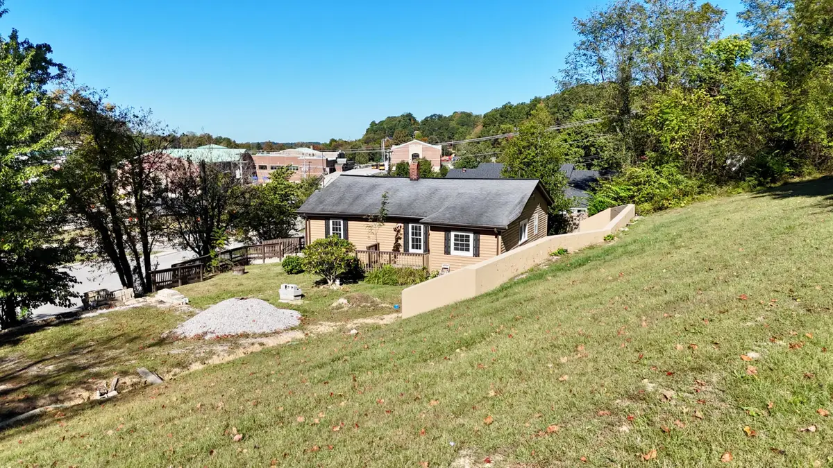 105 Oakley Street, London, KY 40741 - #1