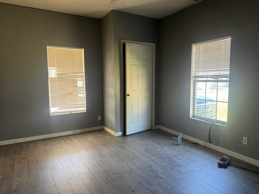604 W 17th Street, Corbin, KY 40701 - #3