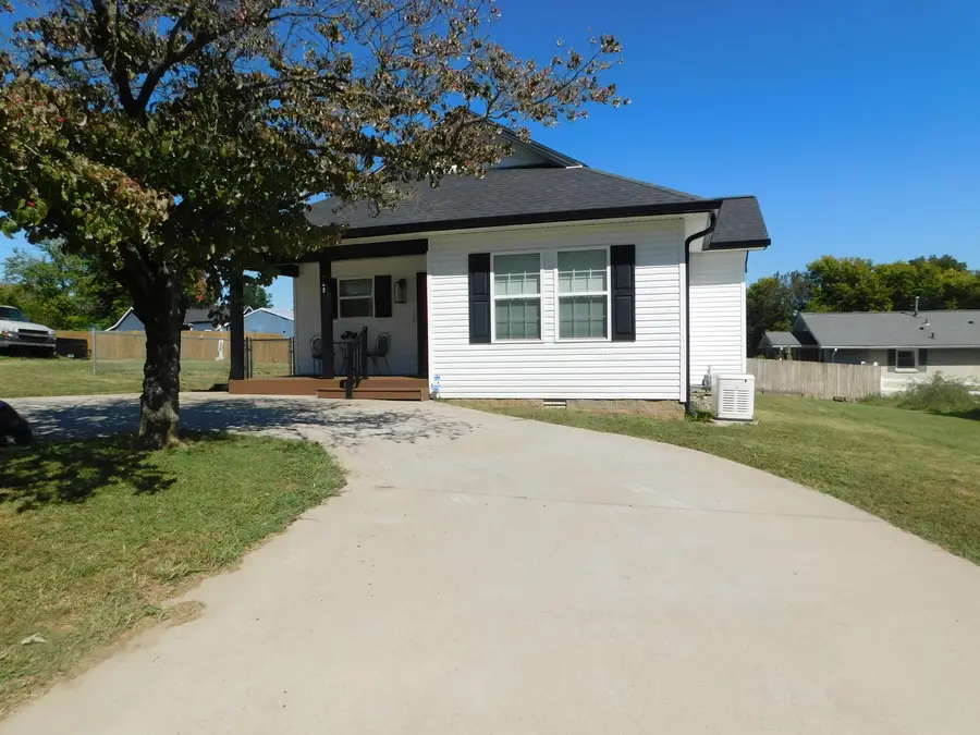 202 W Legion Drive, Princeton, KY 42445 - #2