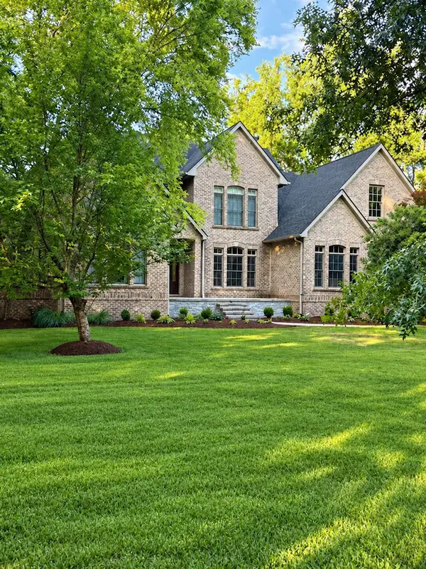 555 E Cambridge Lane, Nicholasville, KY 40356
