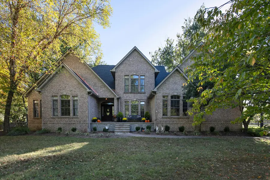 555 E Cambridge Lane, Nicholasville, KY 40356 - #2