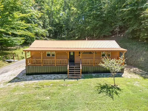 143 Mullins Point Road, Campton, KY 41301